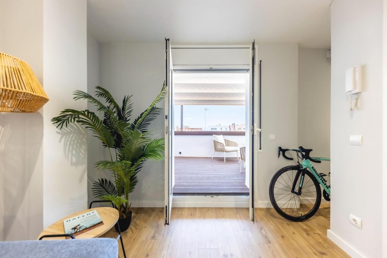 Apartamento Bravissimo Eiximenis, With Beautiful Terrace And Views Gerona Exterior foto