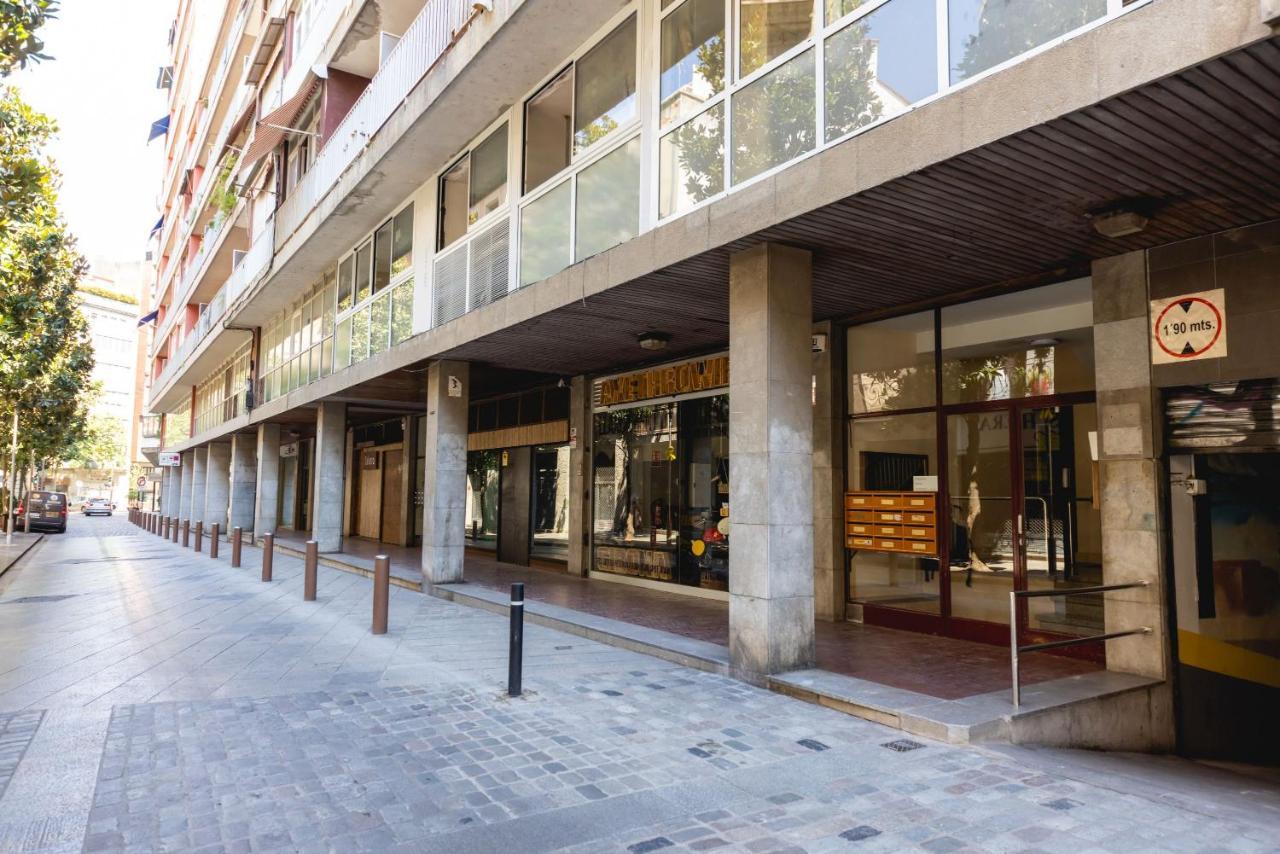 Apartamento Bravissimo Eiximenis, With Beautiful Terrace And Views Gerona Exterior foto